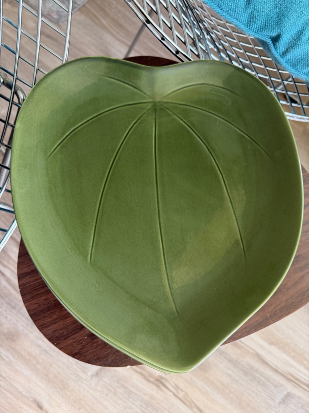 6 Large Leaf Charger Plates